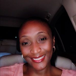 Meet your Posher, Denise